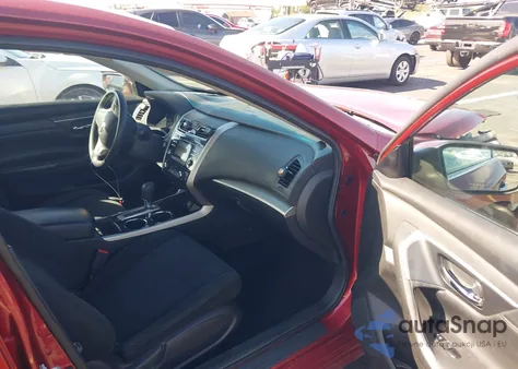 2015 Nissan Altima 2.5 Sv z USA, uszkodzony, nr VIN 1N4AL3AP5FC585471